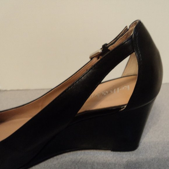 Kelly & Katie Women's 9.5 M Shoes Pump Wedge Black Leather Rd Toe - Picture 10 of 13